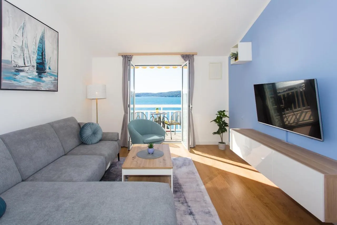 Apartments Ana 트로기르