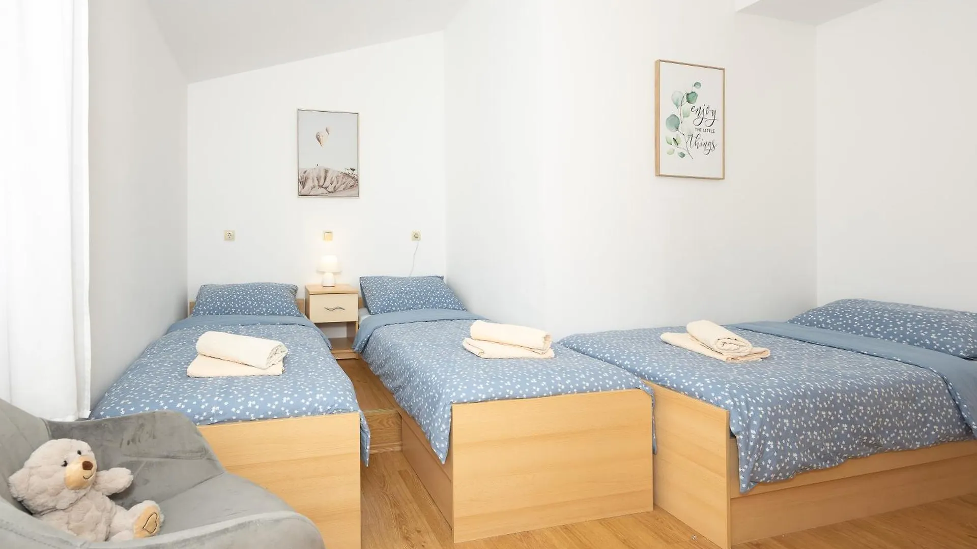 Apartments Ana 트로기르 0*,